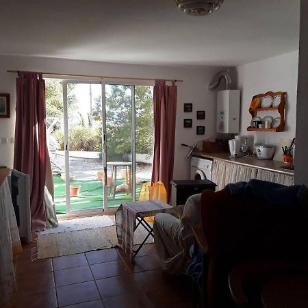 2-Bed Apartment - Sleeps 3 - Parking - Near アルボクス エクステリア 写真