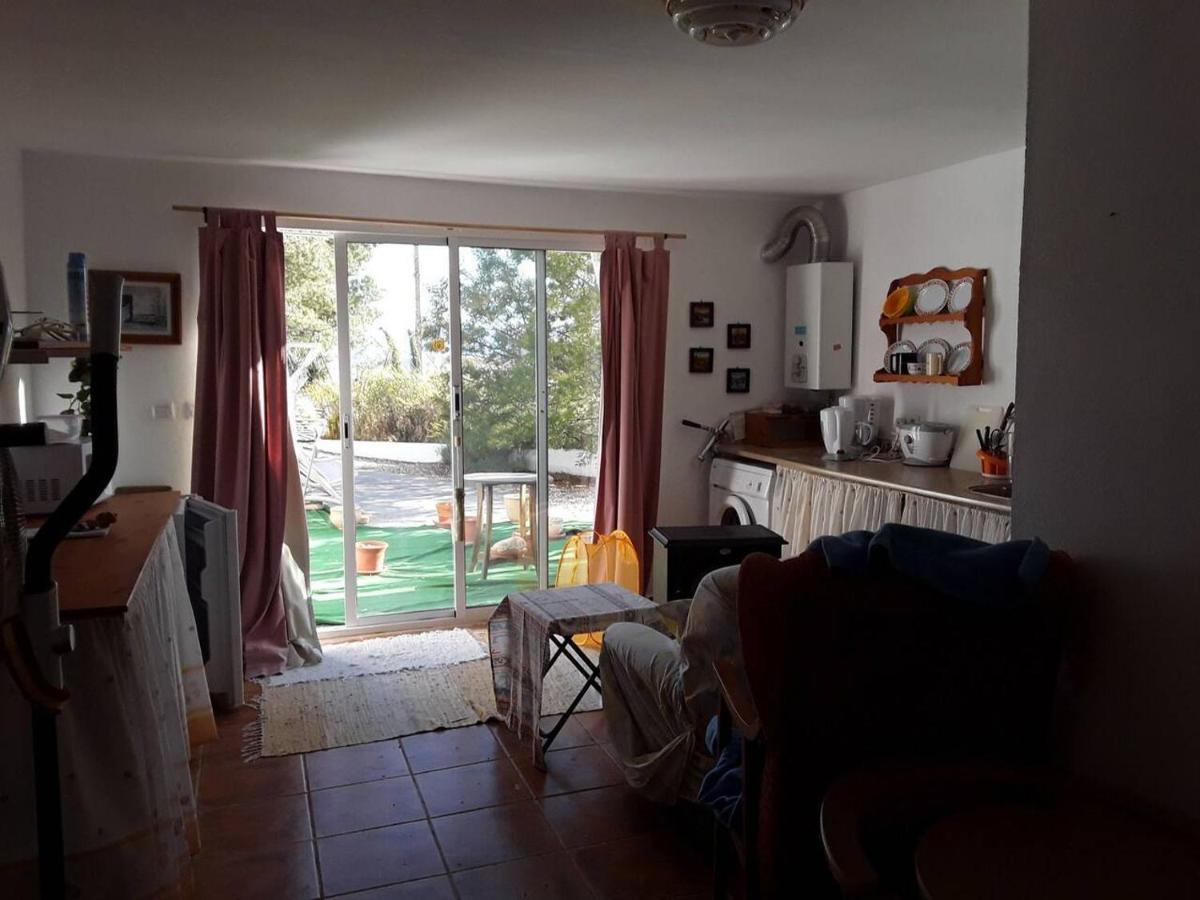 2-Bed Apartment - Sleeps 3 - Parking - Near アルボクス エクステリア 写真